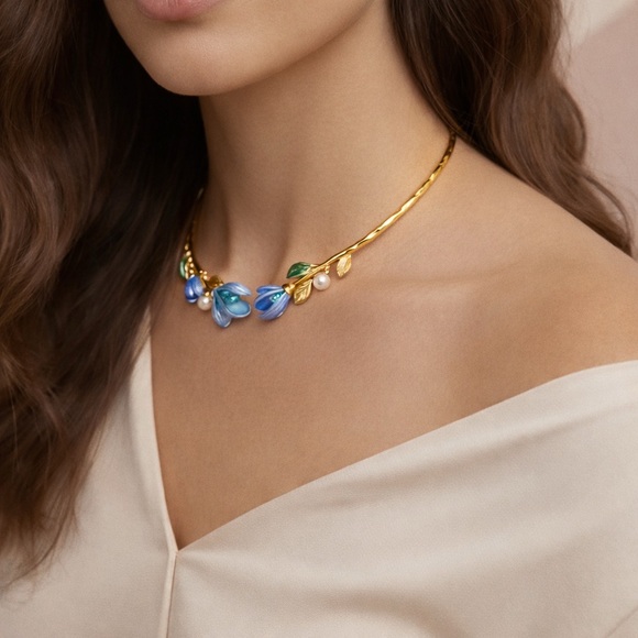Yasmeen Jewellery Jewelry - Blue Floral Crystal Set: Earrings and Necklace